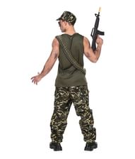 Soldat kostume med camouflage bukser, tank top og cap.