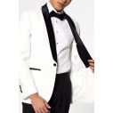 Flot hvid OppoSuit Tuxedo.