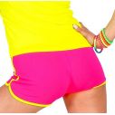 Neonpink hotpants.