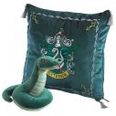 Slytherin pude og maskot.