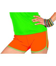 Neonorange hotpants med grønt bånd.