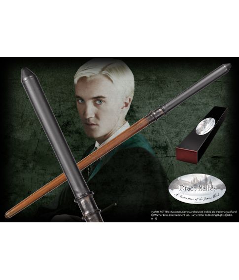 Flot Draco Malfoy tryllestav i æske med navneskilt.